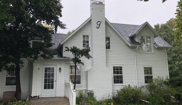 Garden Terrace Room in the Historic Garst Farmhouse at Whiterock Conservancy