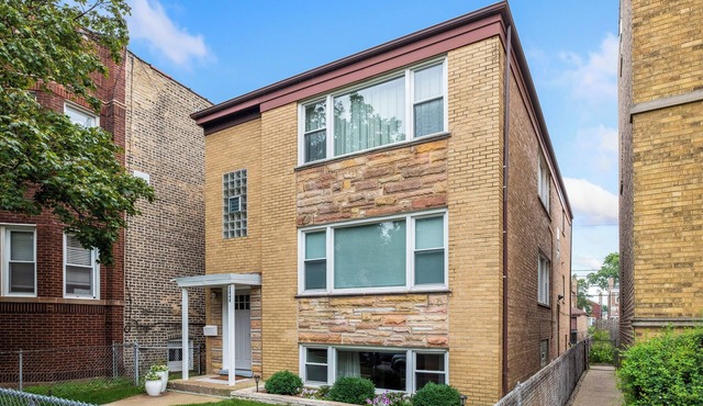 Garden Unit Getaway - Close to Wrigley, Andersonville, Evanston, and more!
