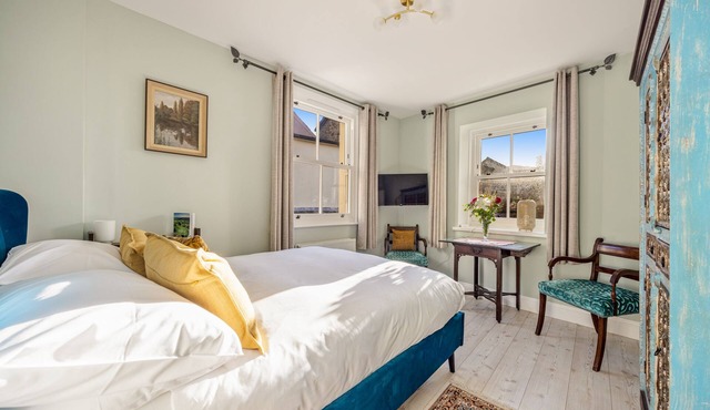 Garden View - Cosy escape with a large Bath