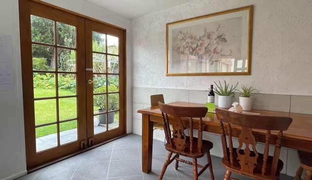 Garden View Entire Self Contained Guesthouse