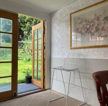 Garden View Entire Self Contained Guesthouse