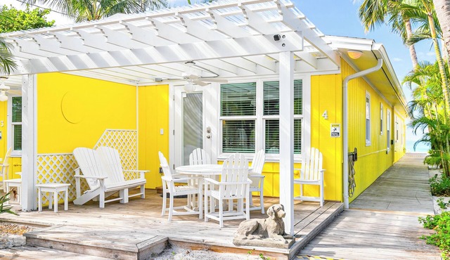 Garden View Steps from Beach - Solar Powered!