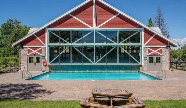 Garden View Suite with Jacuzzi tub & Full Kitchen