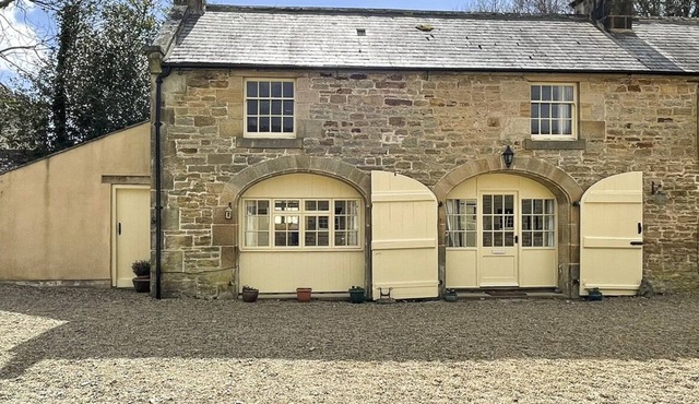 Gardener's Cottage - Three Bedroom Villa, Sleeps 6