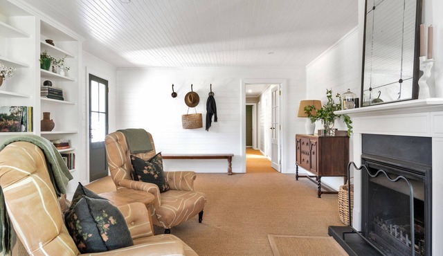 Gardeners Cottage, Burrawang - 4pm checkout Sundays, except Peak Season