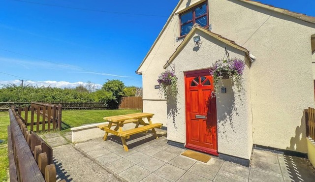 Gardeners Rest Cottage(Snug, Dog Friendly, Country Cottage)