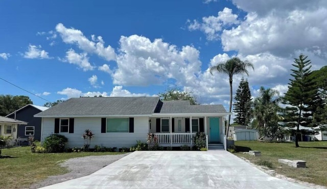 Gardenia Cottage | In The Heart of Pinecraft!