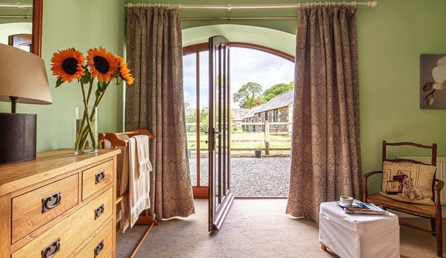 Gare Barn, Veryan, lovely countryside views