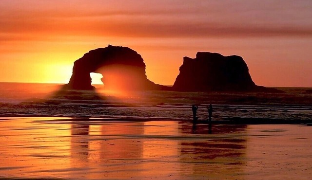 Garibaldi Inn at the Bay