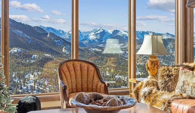 Garland's Alpine Lodge Luxury Vacation Rental at Windcliff
