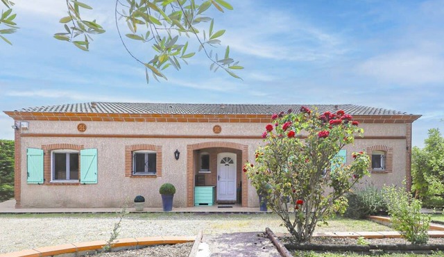 Garrigues - Vue sur Pyrénées - Piscine