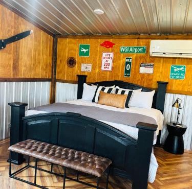 Garrison Airport Guest-suite