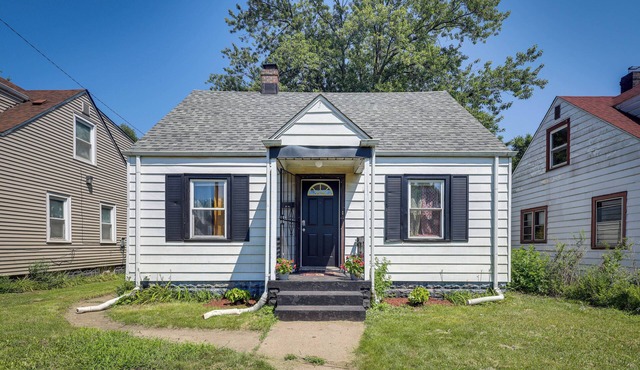 Gary Vacation Rental ~ 5 Mi to Lake Michigan!