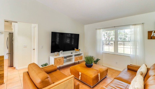 Gas Grill & Fire Pit: Peaceful Dunnellon Home!