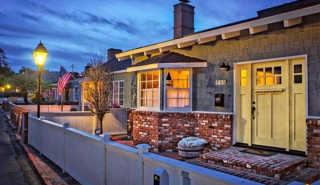 Gas Lamp Section Beach Cottage