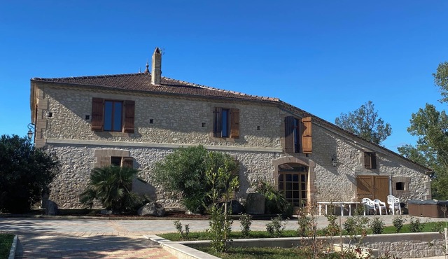 Gascogne house of character of 230 m 2
