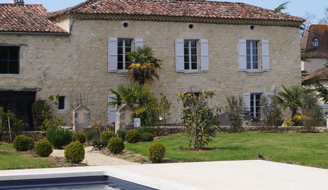 Gascon house with swimming pool.