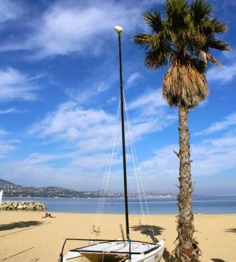 GASDON - Golfe de St-Tropez - Gassin - Studio cabine dans résidence avec piscine bord de mer