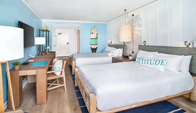 Gaslamp Energy with Rooftop Relaxation | 3 Units w/Pool and Pets Allowed
