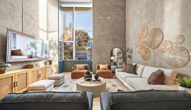 Gaslamp Row House - Sleeps 8, Private Garage, AC