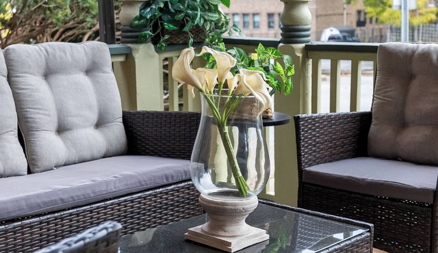 Gaslight Villa 1-bedroom apartment in the heart of the Clifton Gaslight District