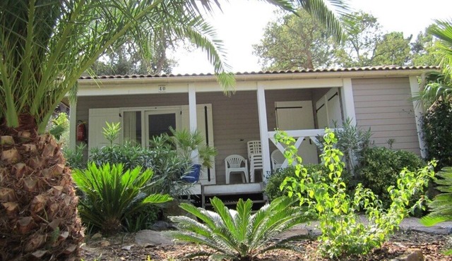 GASSIN/OASIS PARK: CALIFORNIAN HOUSE FOR 6 PEOPLE NEAR SAINT-TROPEZ