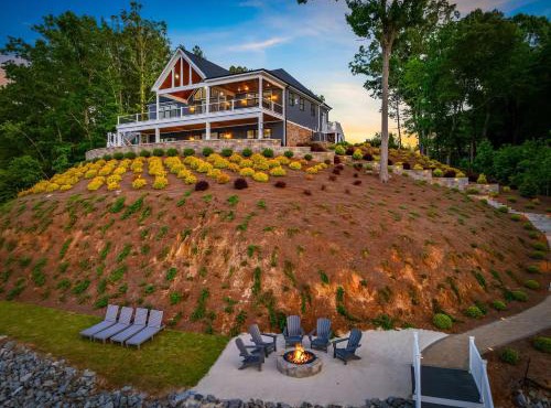 Gaston Shores - Boat Dock, Lake Access & Hot Tub