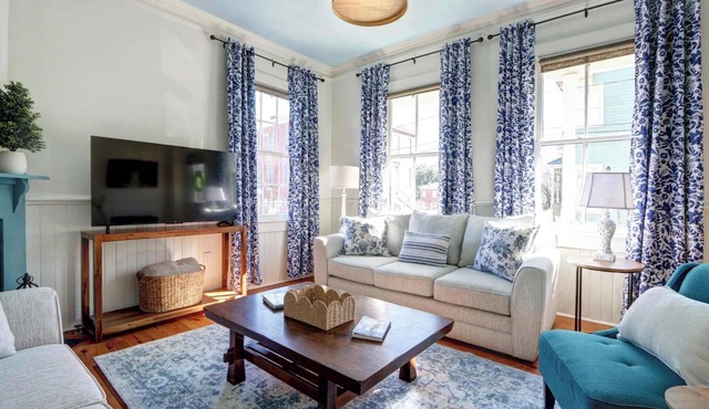 Gaston Street Grace | 4BR Near Forsyth Park