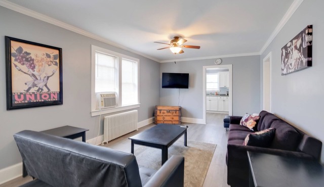 Gastropub On-Site: Loudoun Wine Country Apartment