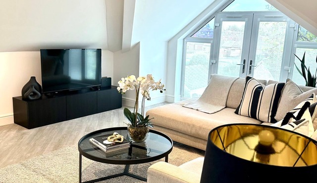 Gated 2 Bedroomed Apt By Hospital