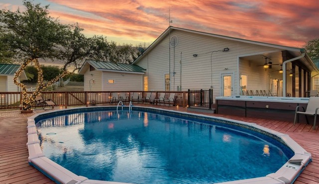 Gated 5-Acre Estate: Pool, 12-Person Spa & Game Rm