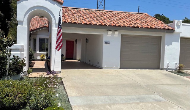 Gated 55+ Senior Community Features Charming 2-Bedroom Home