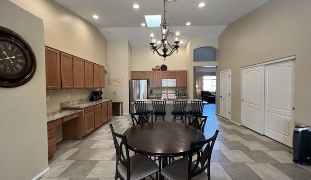 Gated Community w/Pool-heated additional cost, Putting Green Family Friendly