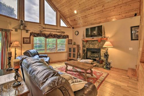 Gated Community with Perks! Sparta Family Cabin