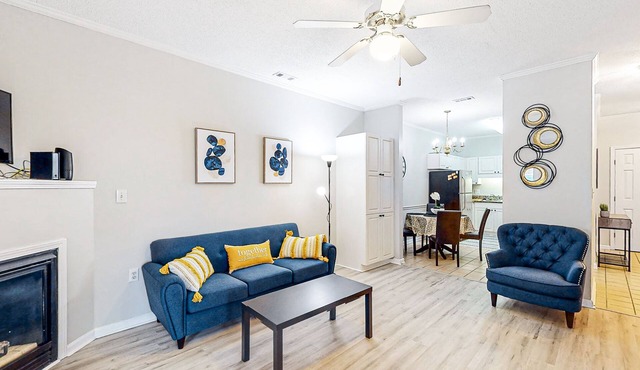 Gated condo with on-site pool, tennis, & putting green - near beach/golf