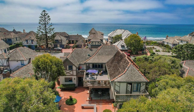 Gated Fairytale Estate | Lakefront w/Ocean Views