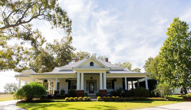 Gated Farm House Getaway Near Lake Blackshear! Peaceful and Newly renovated