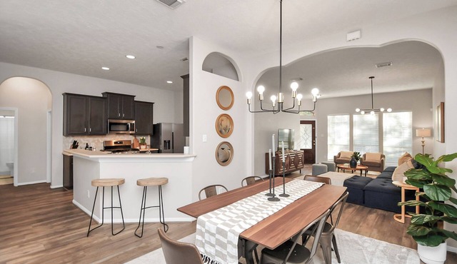 Gated Golf Course Home Near Cinco Ranch – Perfect for Remodels or Relocations!