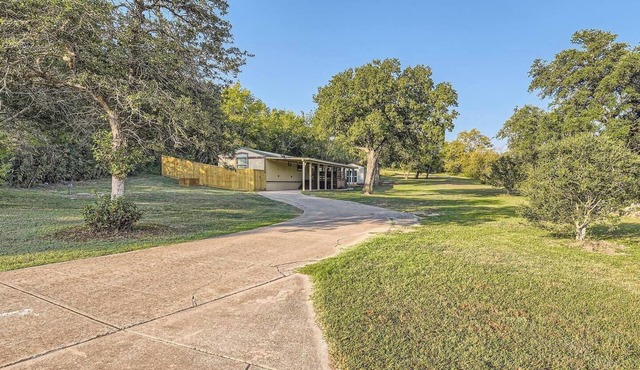Gated Hill Country Escape: 1 Gb Internet & Seclusion