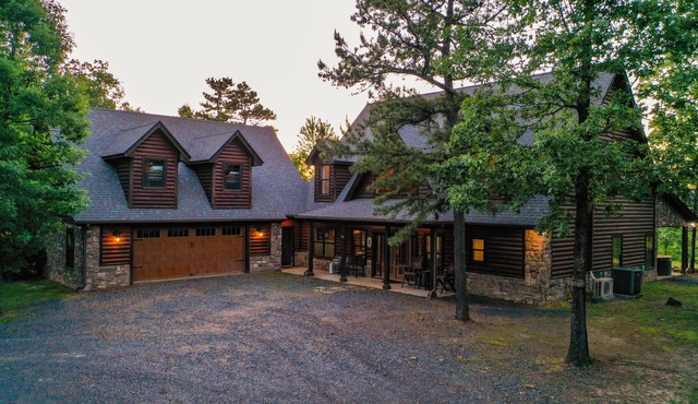 Gated Hilltop Luxury Lodge on 100 acres - Relax and Enjoy AMAZING VIEWS