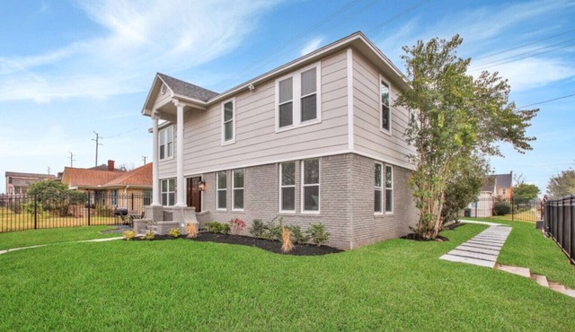 Gated Home and Parking | Sleeps up to 24