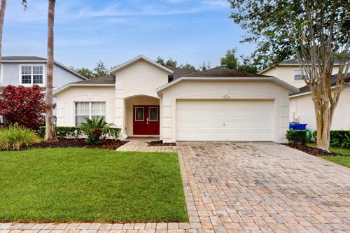 Gated home w/private pool, furnished patio, close to Disney - snowbirds welcome