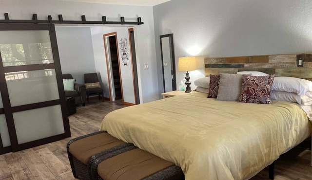 Gated Lake Wildwood in Western Nevada County Gold Country ~ 1 Bedroom Lodge