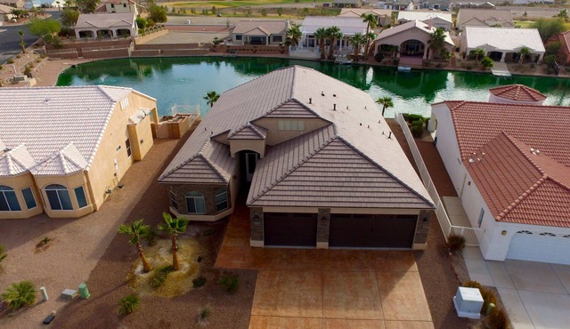 Gated Los Lagos Community on Man-made Lake, next to Golf Course *30 day min stay
