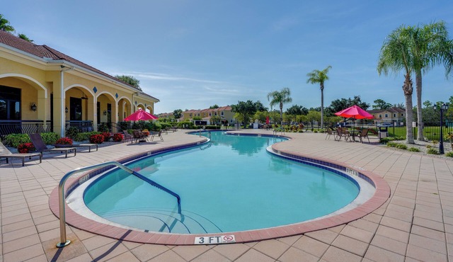 Gated Poinciana Resort: Family-Friendly Escape!