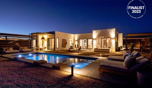 Gated-Private, 5 acres, Desert Luxury Villa, Pool/Hot Tub, SMALL WEDDINGS, ok!