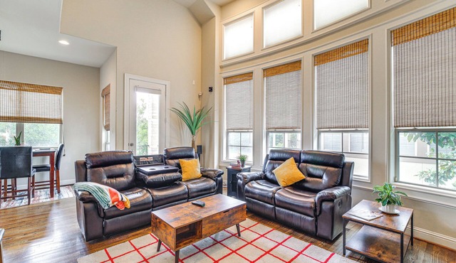 Gated + Private: Dtwn Houston Home 8 Mi to NRG