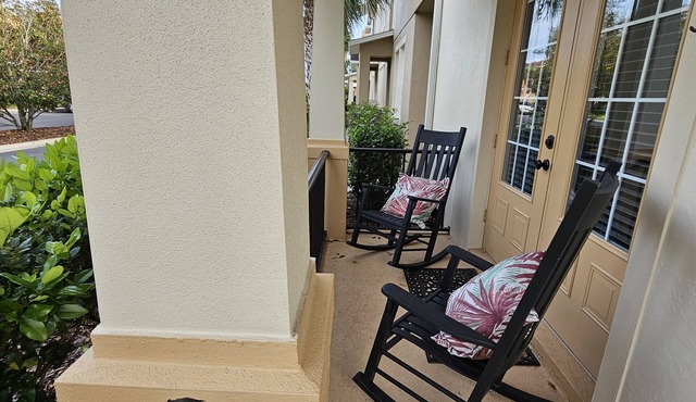 Gated, quiet 3 bdrm 3 bath townhome at Sanford, Heathrow & Lake Mary junction.