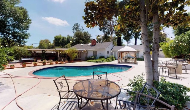 Gated Ranch Home With Private Pool, Patio, WiFi & AC