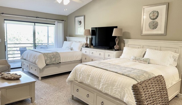 Gated SAWGRASS BEACH CLUB - WALK to BEACH!